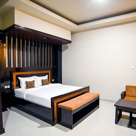 Ndalem Mataram Apartment Banyuwangi  Exterior photo